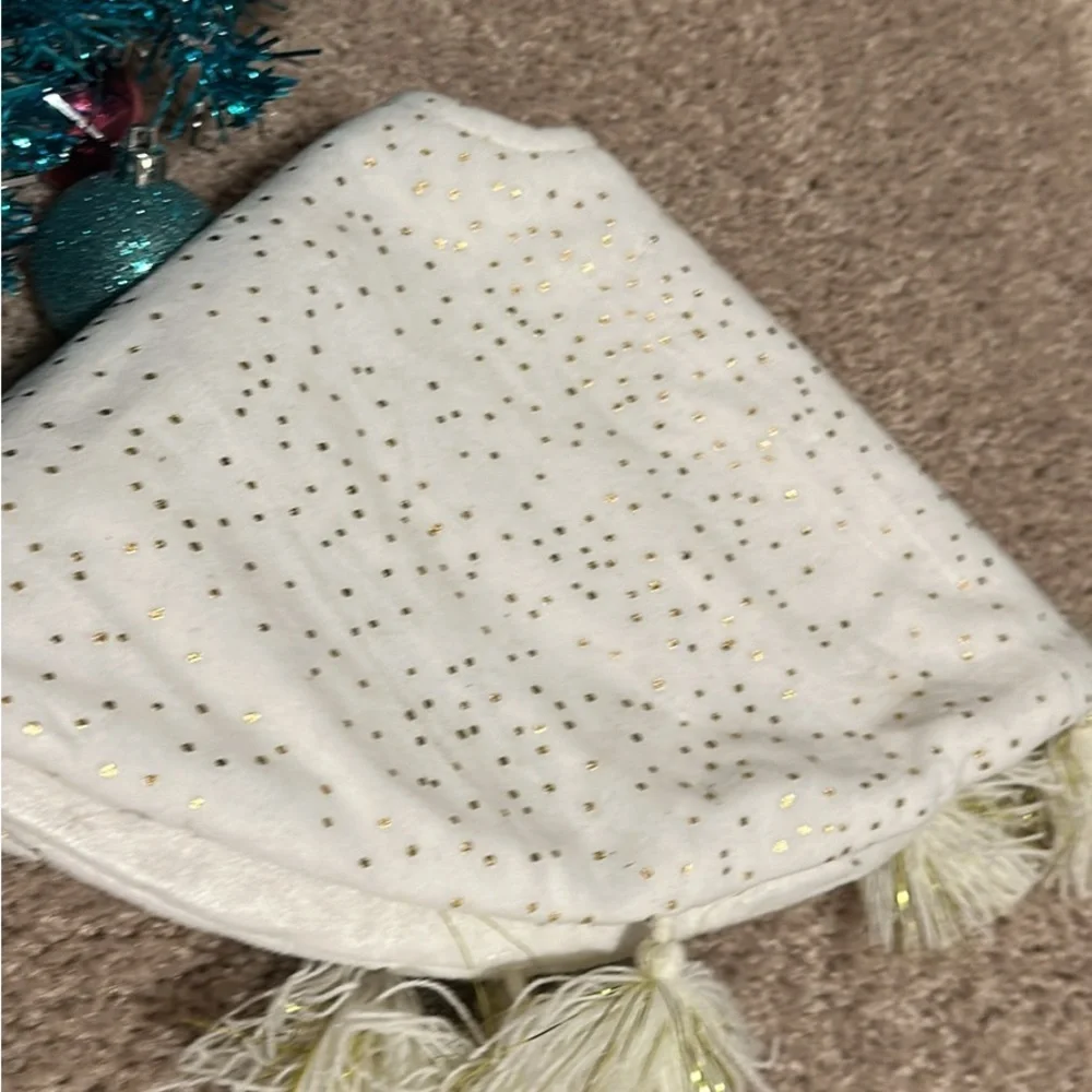 20” Festive Teal metallic Mini Christmas Tree with Star Topper and skirt